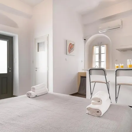 Apartman Brand New Deluxe With Balcony Center *