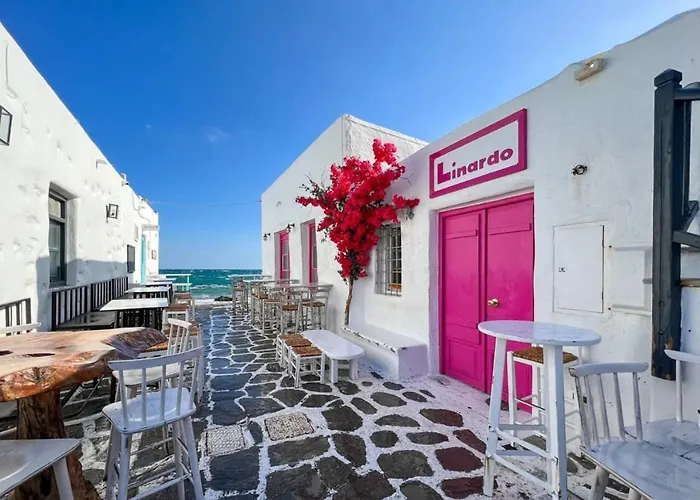 Brand New Deluxe With Balcony Center דירה *