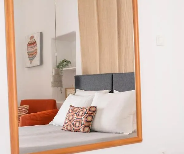 Brand New Deluxe With Balcony Center * נאוסה