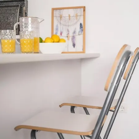 Apartment Brand New Deluxe With Balcony Center *